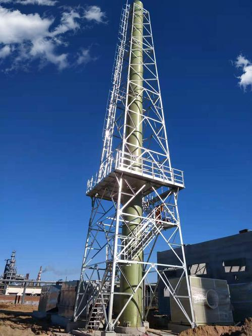 La chimenea de acero tipo torre establece un nuevo punto de referencia en ingeniería en el sector de la energía sostenible